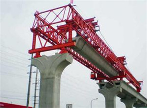 900噸架橋機架設450噸并置梁改造技術(shù)