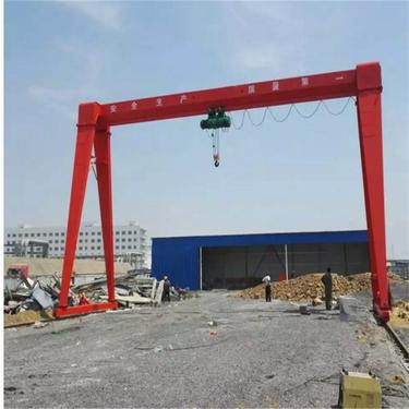 維護全包廂電動(dòng)單梁門(mén)式起重機的時(shí)候需要注意什么問(wèn)題