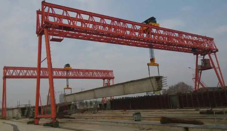有哪幾個(gè)方面影響路橋門(mén)式起重機費用？怎么選擇優(yōu)惠的路橋門(mén)式起重機？